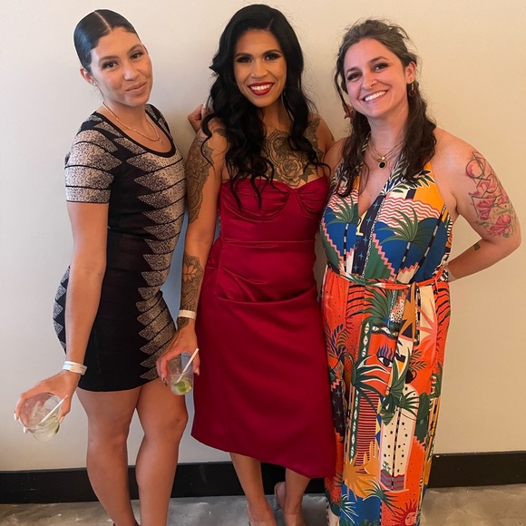 Short sleeve body on dress - Picture 11 of 11